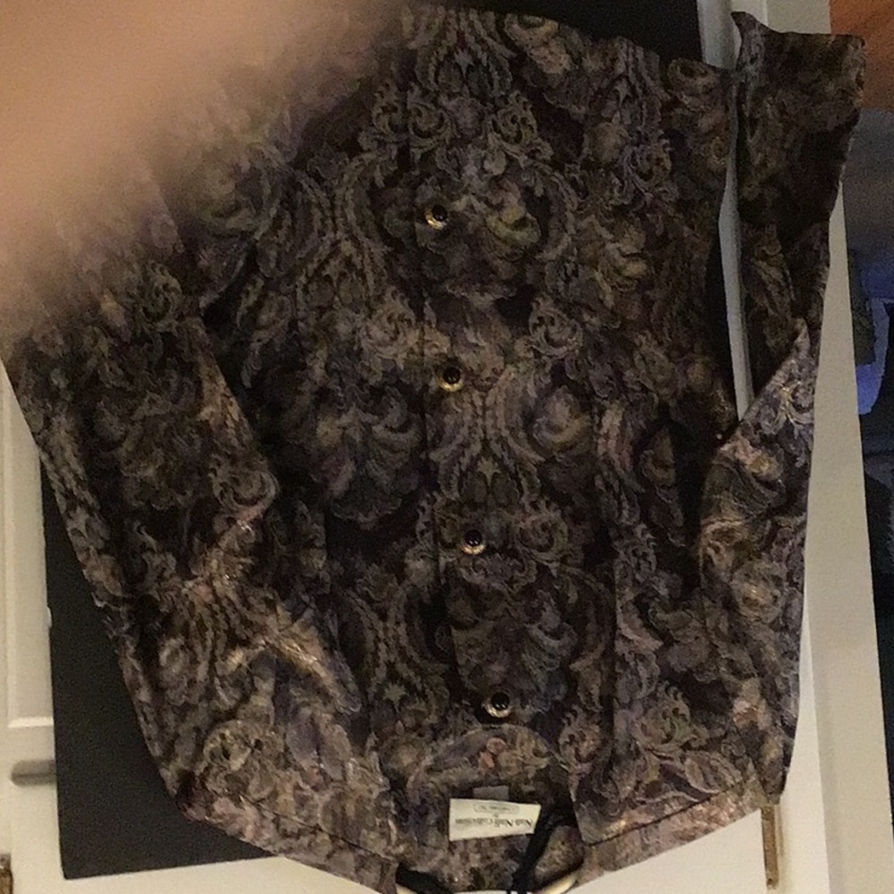 Women’s dress top.
